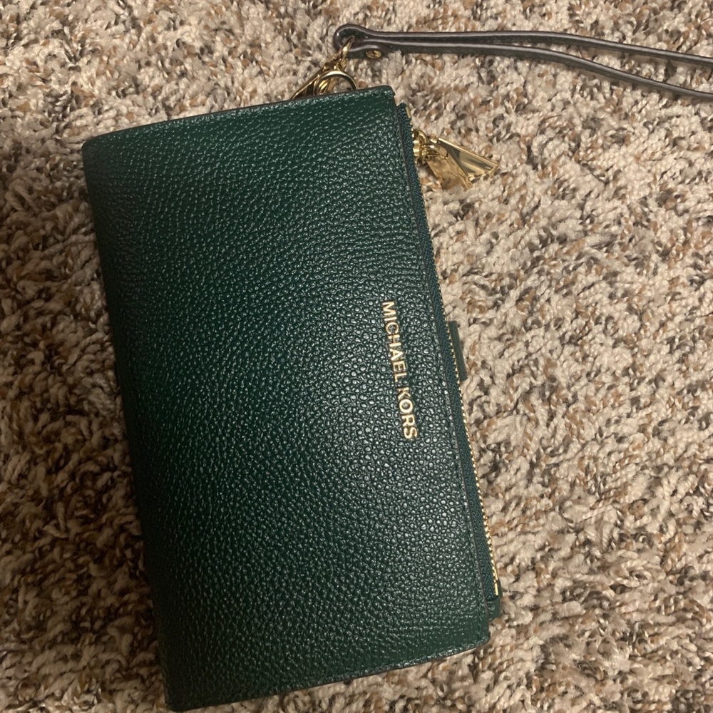 Michael Kors phone holder